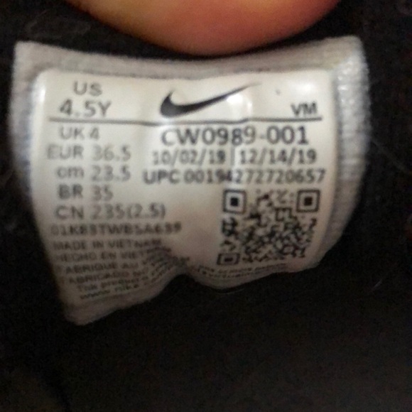 NIKE TENNIS SHOES AIRMAX - Picture 4 of 4